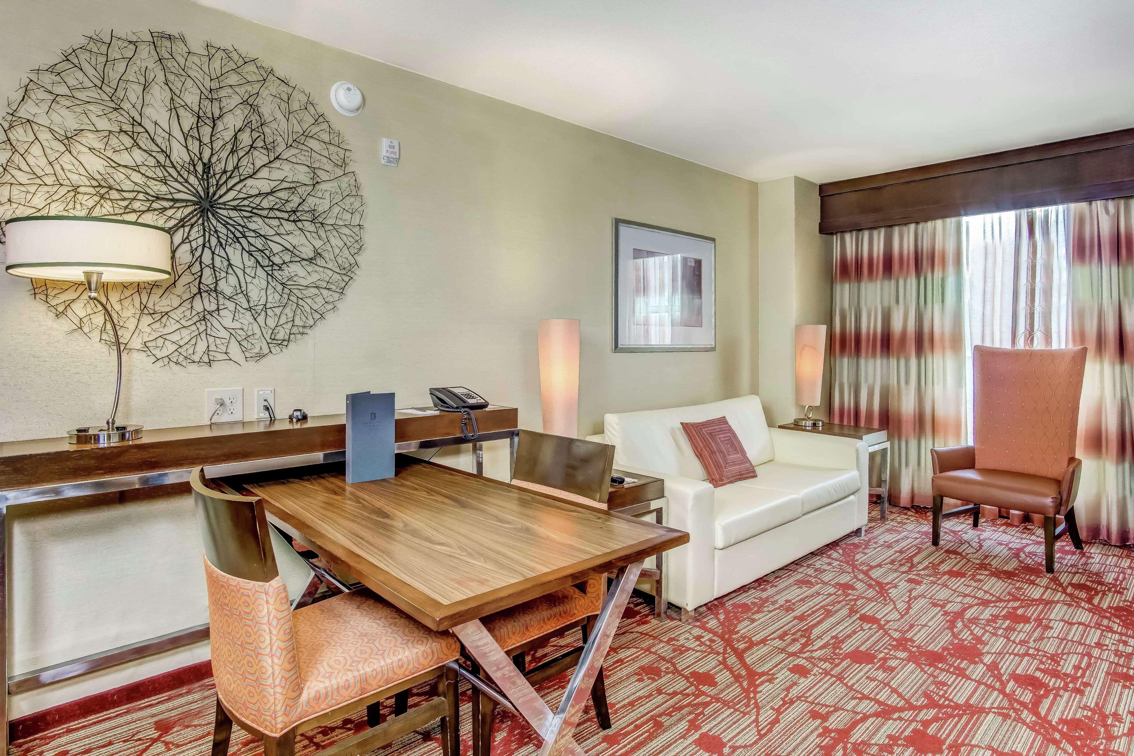 Embassy Suites Atlanta - Kennesaw Town Center Esterno foto