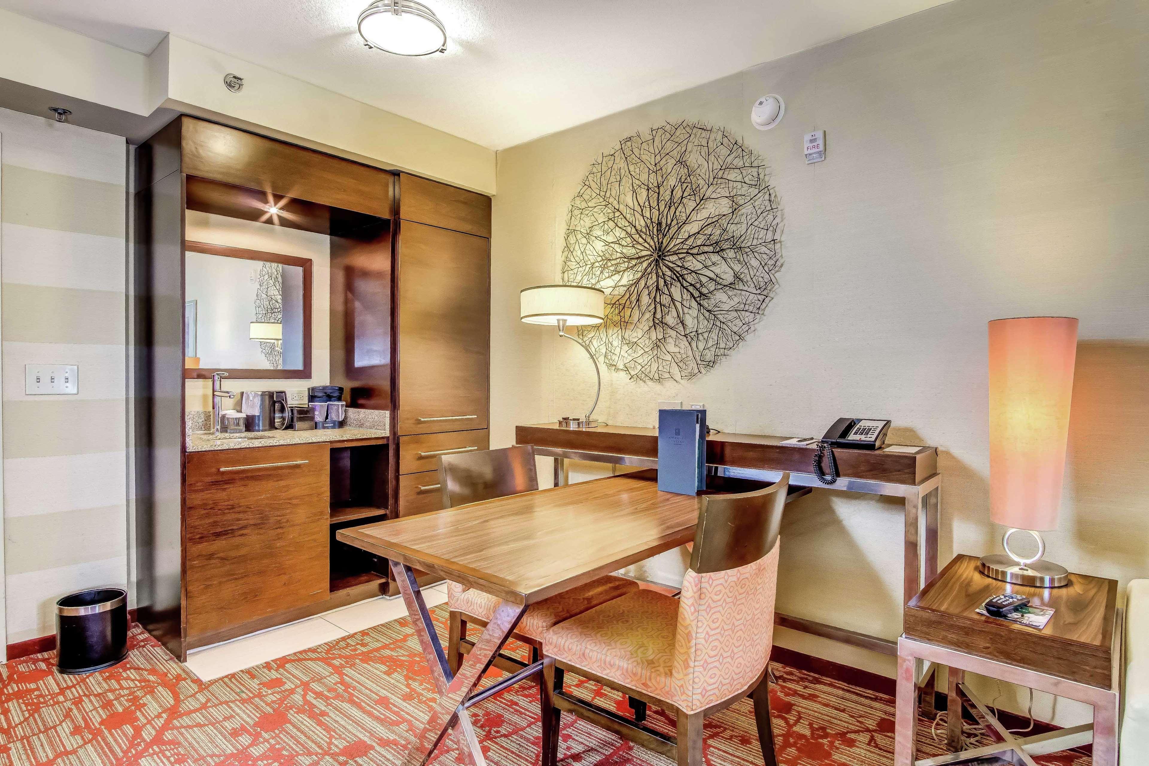 Embassy Suites Atlanta - Kennesaw Town Center Esterno foto