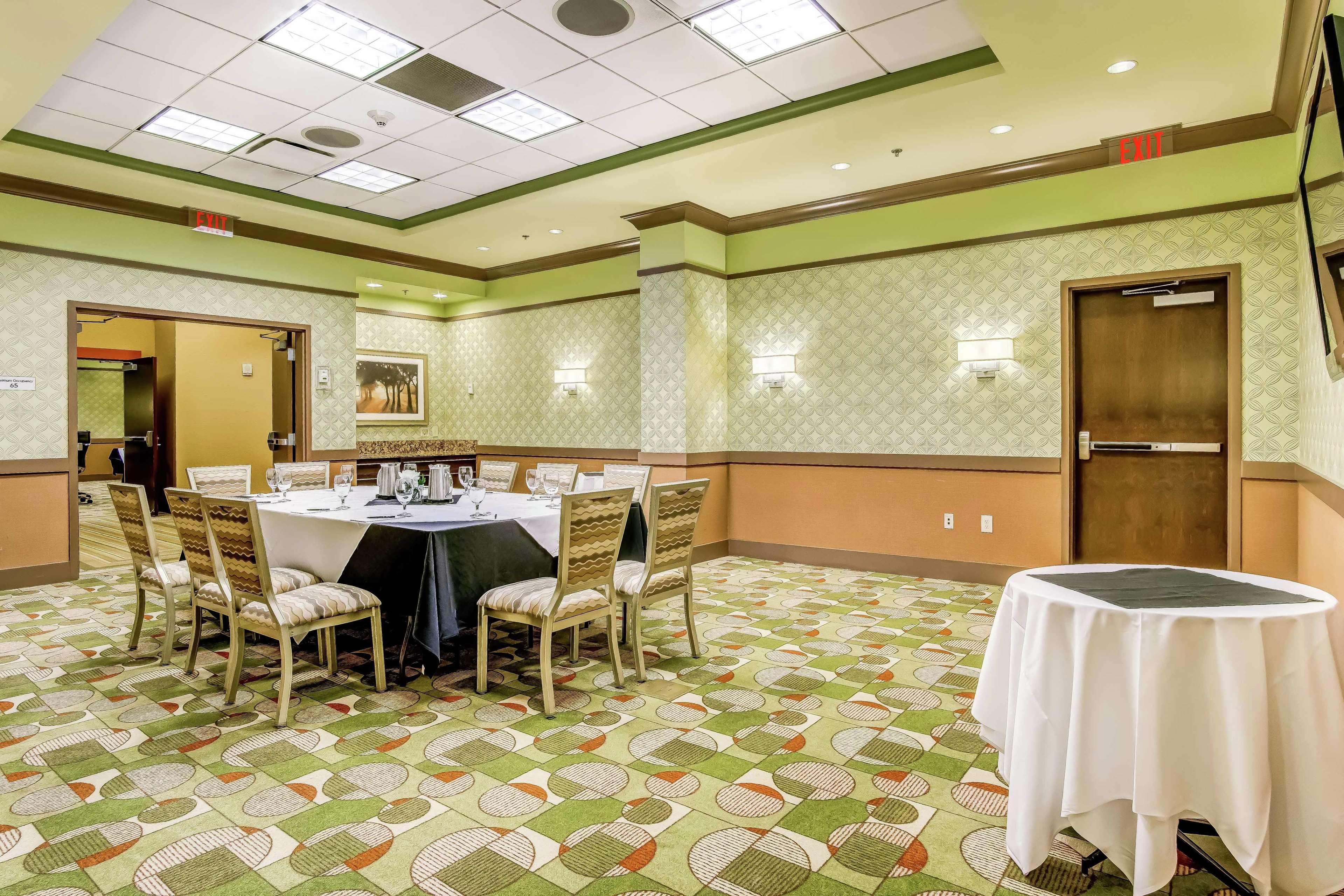 Embassy Suites Atlanta - Kennesaw Town Center Esterno foto