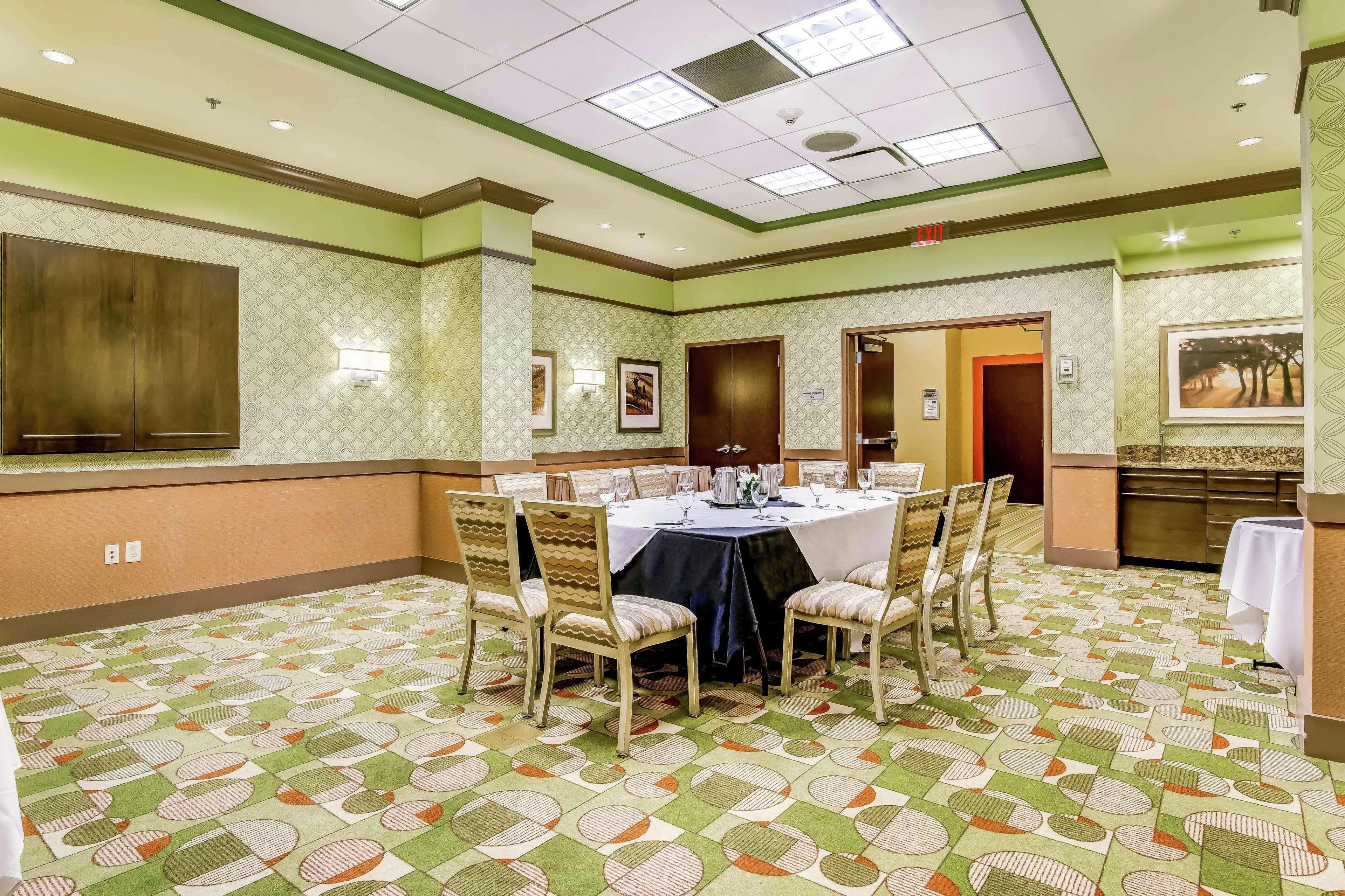 Embassy Suites Atlanta - Kennesaw Town Center Esterno foto